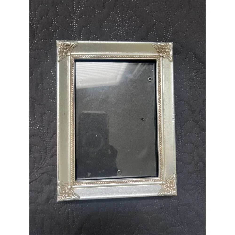VTG Gorgeous Ornate Wooden Silver Metallic 5x7 in Photo Frame Home Decor Accent